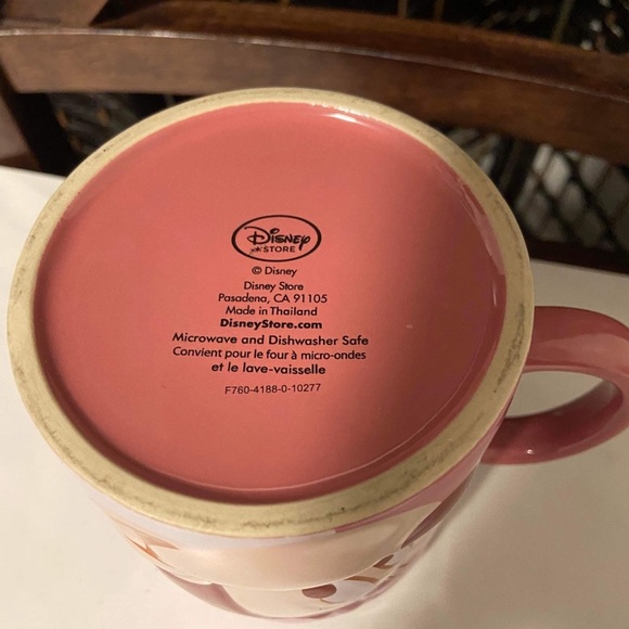 Minnie Mouse Disney 3D Mug - Picture 2 of 5